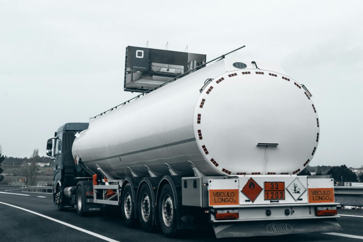 Fuel tanker transport illustrates Iraq’s search for alternative export routes through Syria as regional shipping risks reshape Middle East trade.