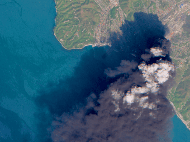 A satellite image showing smoke over the Tuapse oil hub on April 16. The image is used as a reference to illustrate the damage following today’s April 20 attack and is not an actual image of today’s events. Source: Copernicus Sentinel.