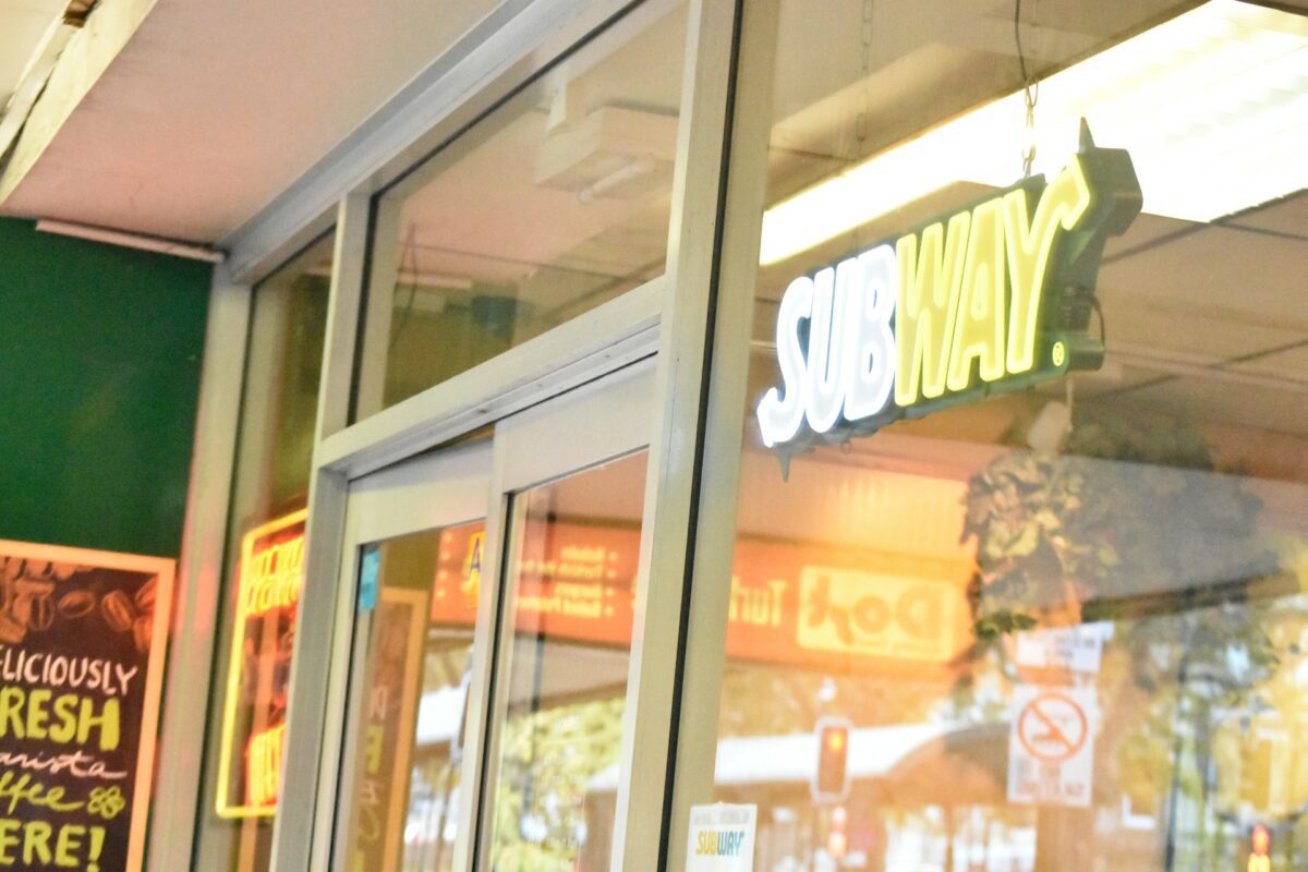 Subway restaurant storefront used for a story on Subway’s shrinking U.S. footprint and fast-food overexpansion.