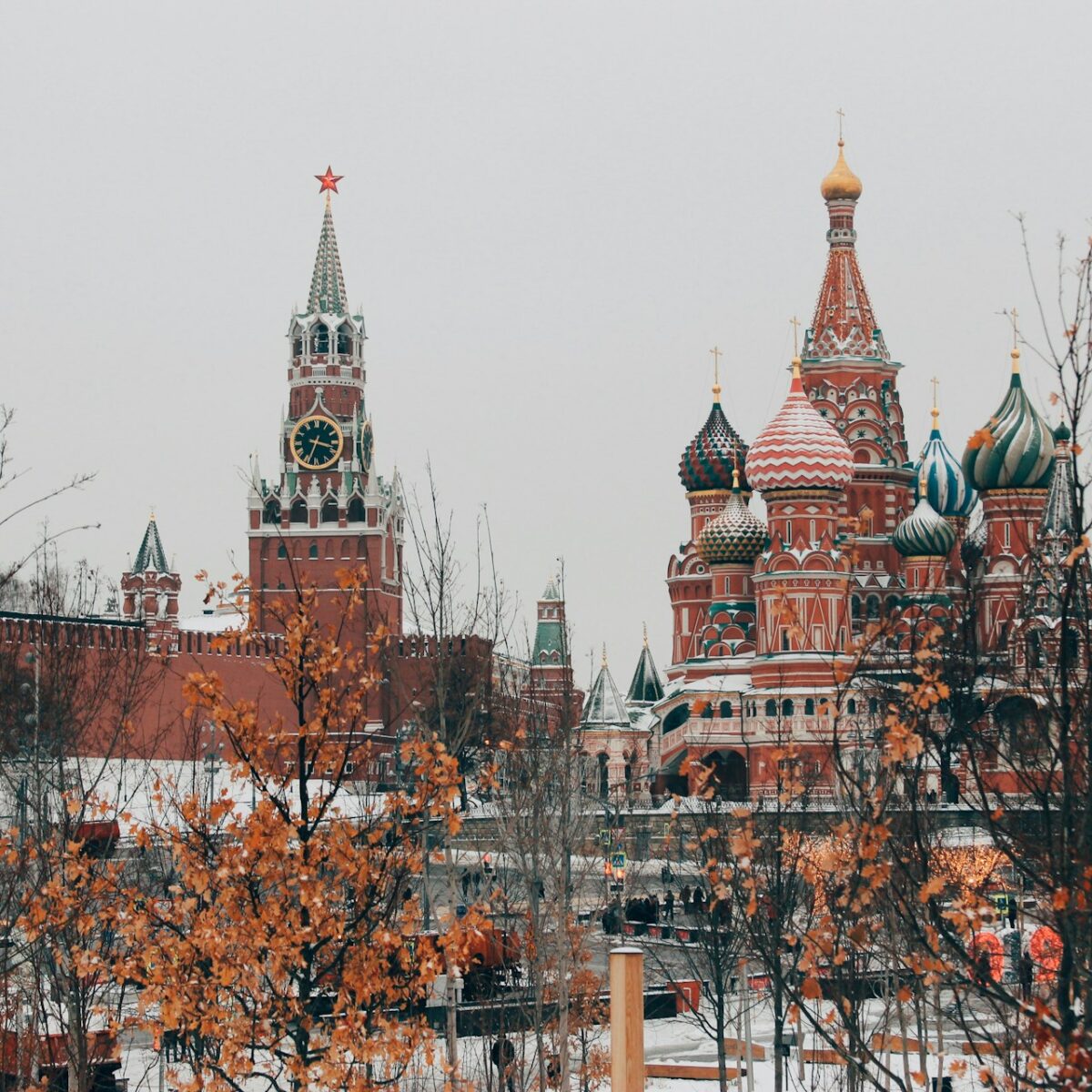 High Oil Prices Give Russia Room to Maneuver as Moscow Moves Closer to Paying Off Foreign Debt