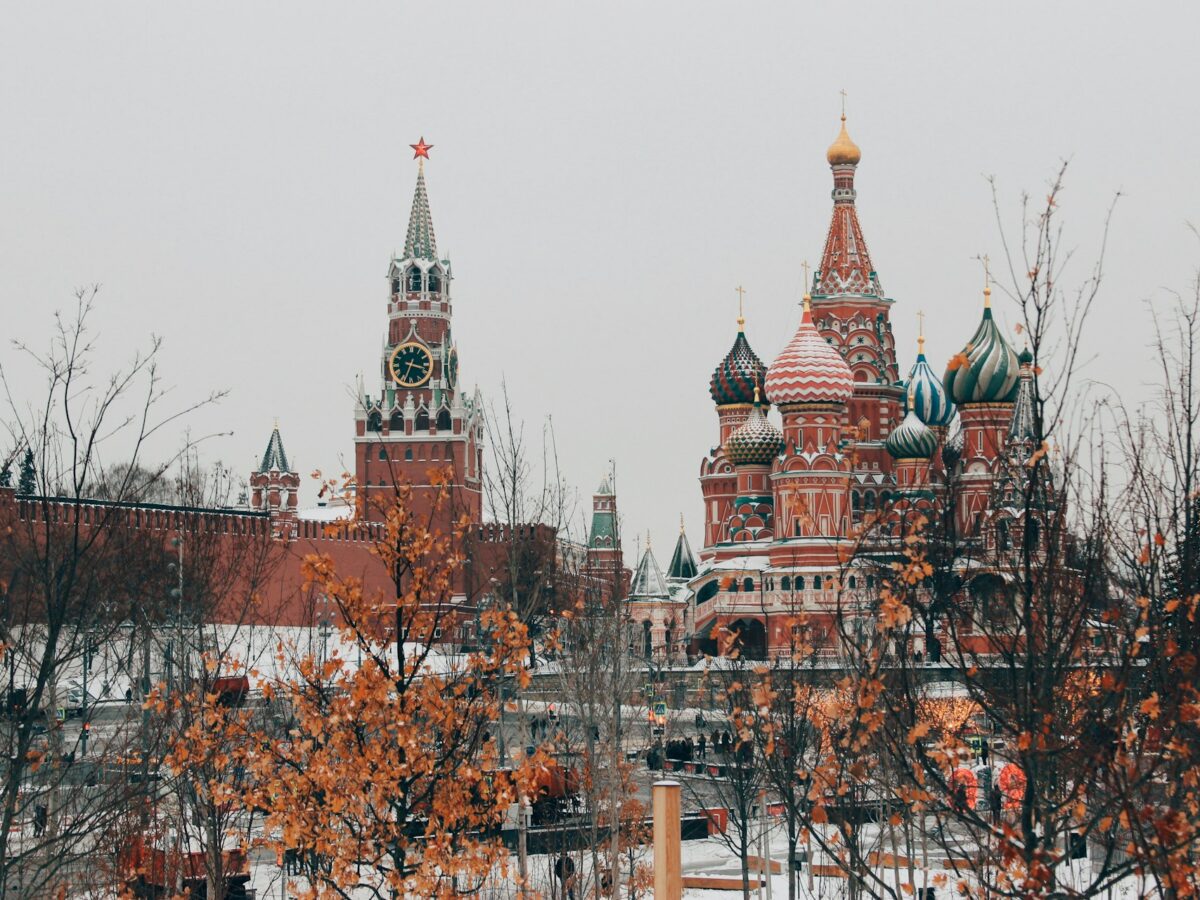 High Oil Prices Give Russia Room to Maneuver as Moscow Moves Closer to Paying Off Foreign Debt